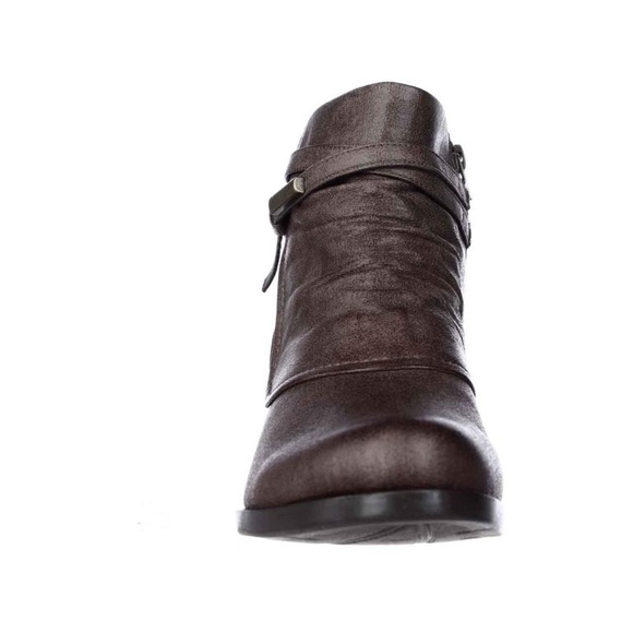 Womens BareTraps Rhapsody Cross Strap Ankle Boots, Mushroom - Picture 2 of 11